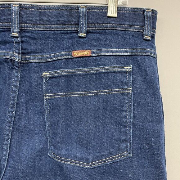 Vintage Wrangler 1990s Men's Size 40x30 Blue Bootcut Denim Jeans Made in USA euc - Picture 5 of 6